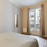Elegant 3-Bedroom Apartment In The Heart Of Historic Paris