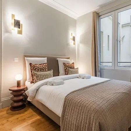 Elegant 3-bedroom In The Heart Of Historic * Paris