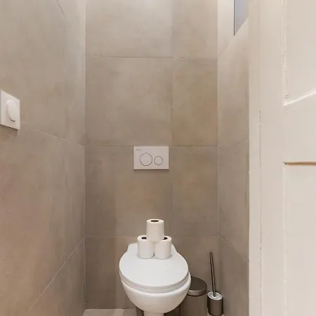Elegant 3-bedroom In The Heart Of Historic