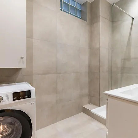 Elegant 3-bedroom In The Heart Of Historic * Paris